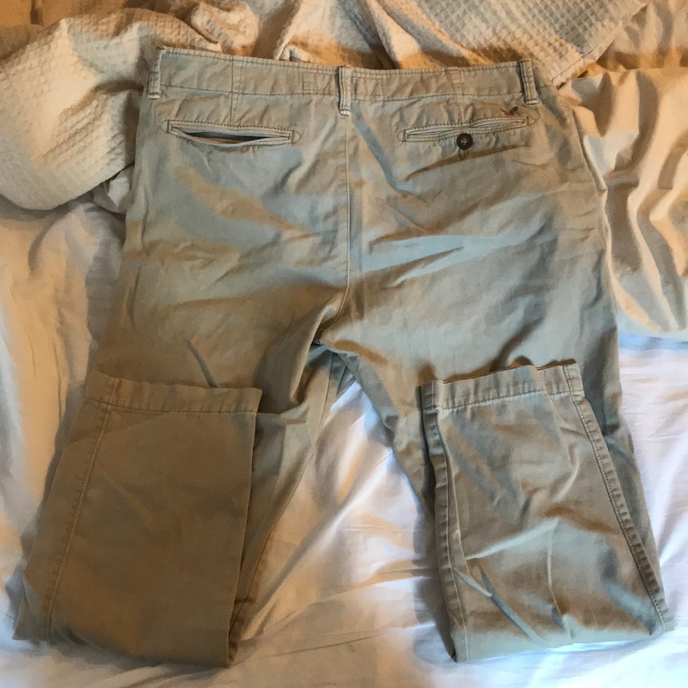 Slim fit American eagle khakis - Picture 3 of 5